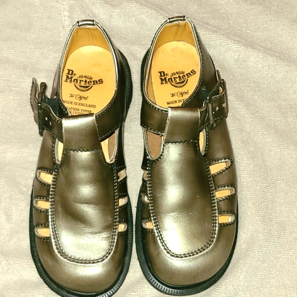 Unique 90s Gun Metal Mary Jane Dr. Martens UK3/US5.5